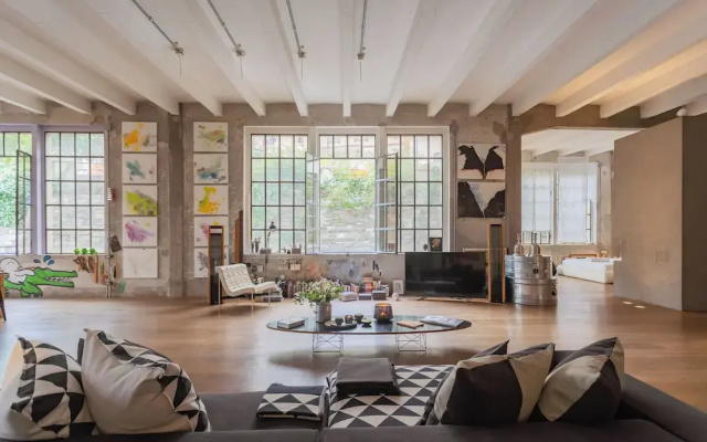 Design Loft With Private Parking by Rent all Como