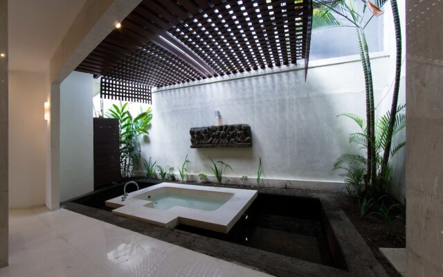 Villa Seratus