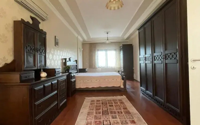Serene Luxury Villa With Private Pool in Yalova