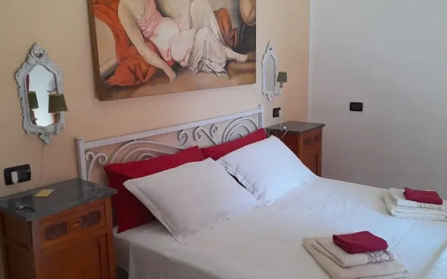 Dueterre Room & Host