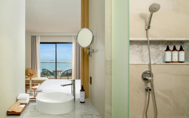 Mercure Rayong Lomtalay Villas & Resort