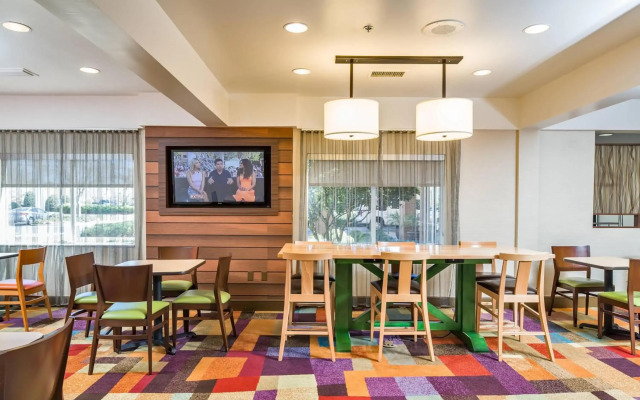 Fairfield Inn & Suites Jacksonville Airport