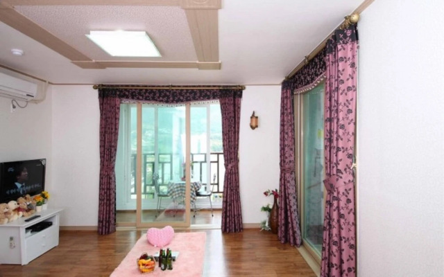 Geojedo Hana Pension