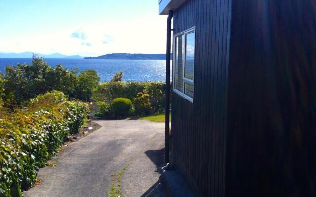 Lakeview House - Taupo Holiday Home