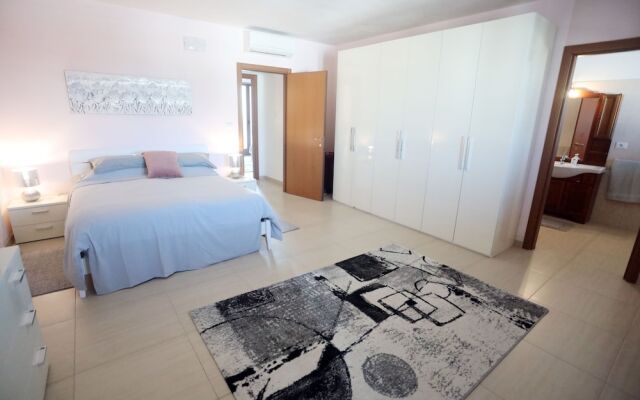 4 Guests - Sea Breeze Stay With Valley Views