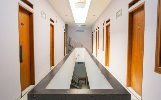 Srimahi Residence by OYO Rooms