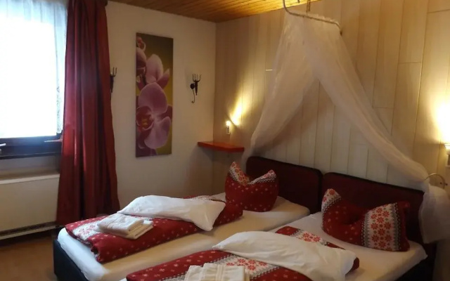 Ferienhaushotel Zur Grünen Oase