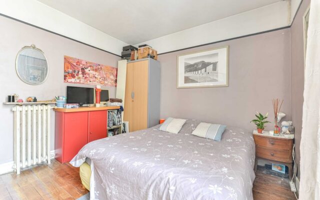 Apartment at the Foot of the Castle of Vincennes