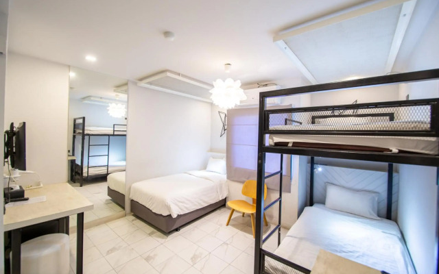 We Terminal Hotel