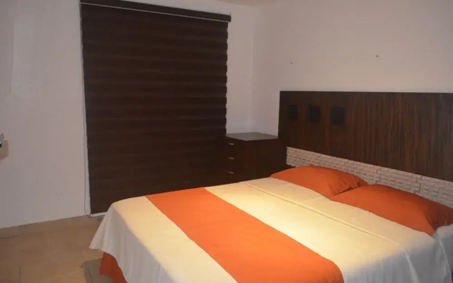 Luxury Apartment 3 r private beach