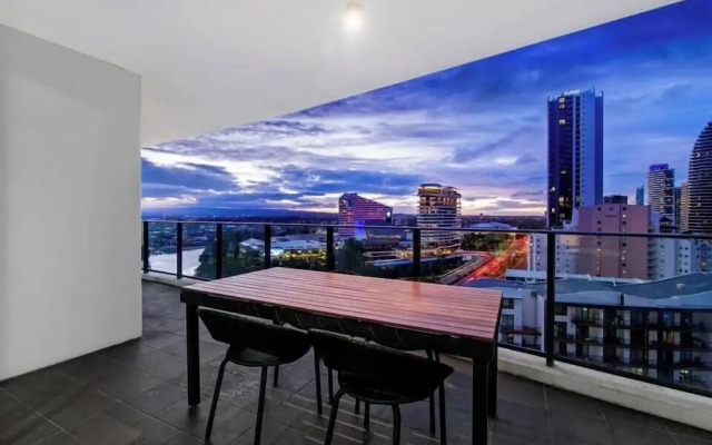 3BRM Broadbeach Skyline Nook