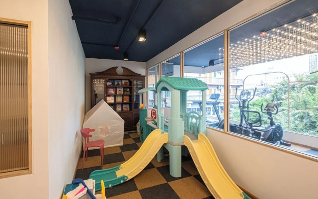 Metro Hotel Phahonyothin 35