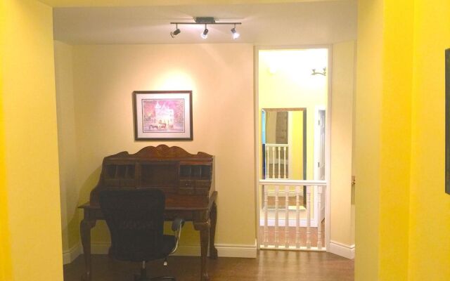 Grey Rose Suites