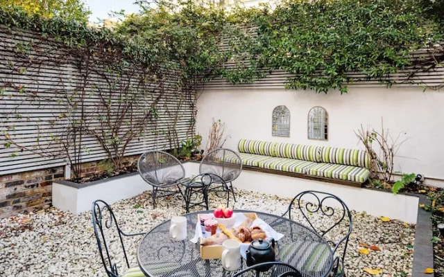 The Notting Hill Townhouse - by Out of Office Lifestyle