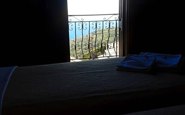 Magda Studios - Double Bed Room N4