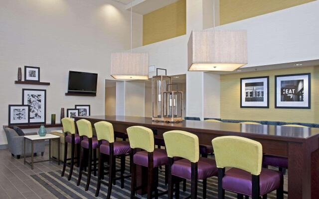 Hampton Inn & Suites Bloomington-Normal
