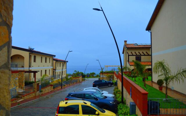Emma's Apartments