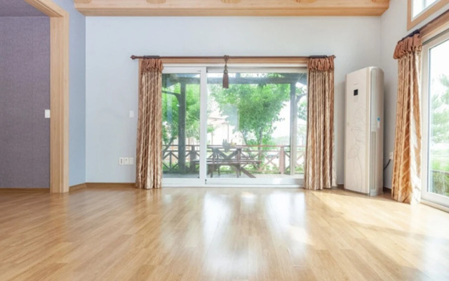 Gyeongju Woorinuri Pension
