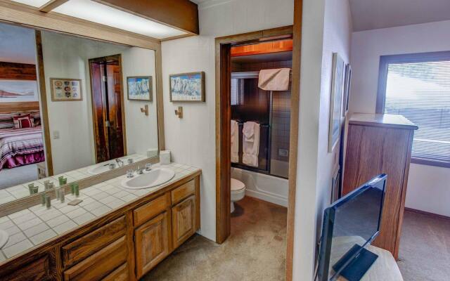 Canyon Ski & Racquet