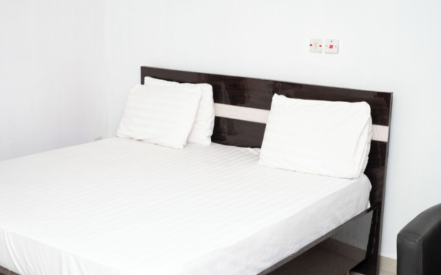 Intelligent hotel and suites