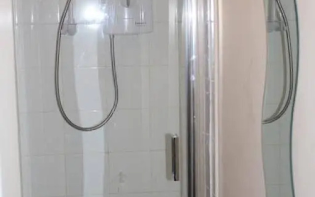Russell Scott Backpackers Hostels