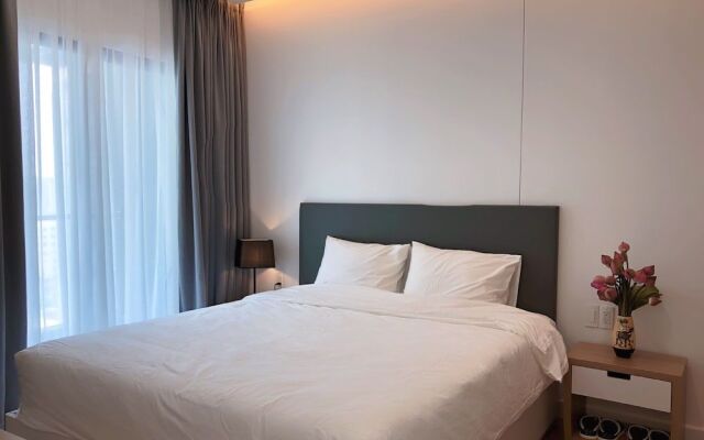 Republic Plaza Apartment