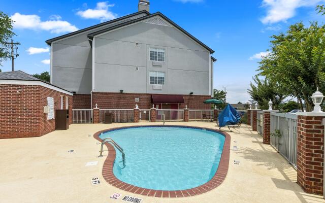 Best Western Plus Lake Lanier/gainesville Hotel & Suites