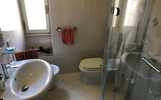 Carola A Tastefully Furnished Apartment Lakefront