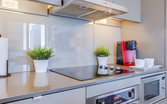 Metropolis Suites - Peter St