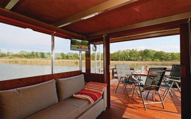 Amazing Ship/boat in Radewege With 2 Bedrooms