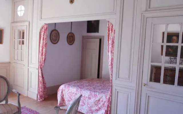 La Chanoinesse
