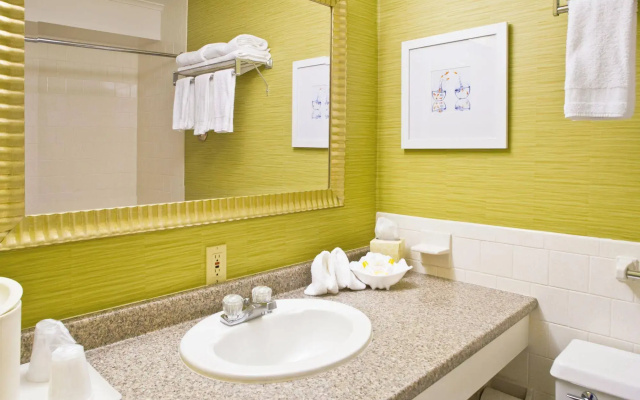 Surfside Hotel and Suites