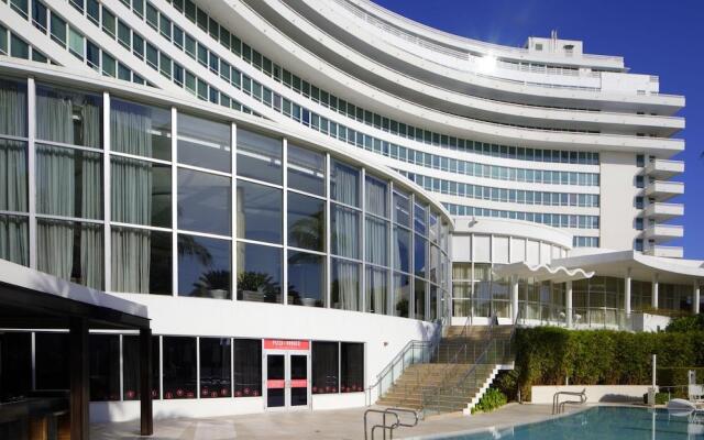 Fontainebleau Miami Beach Private Luxury Suites