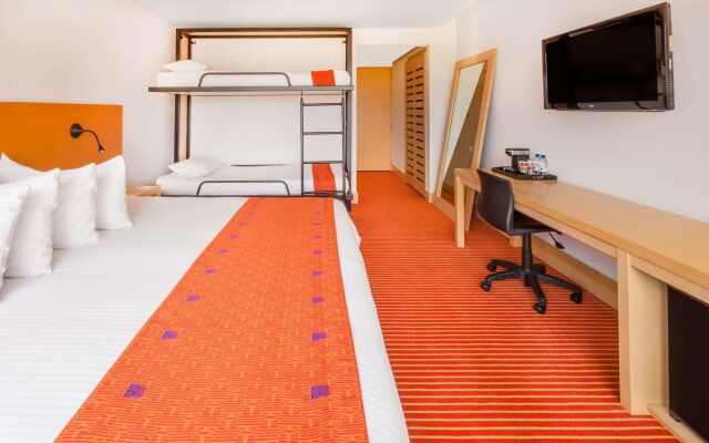 Fairfield by Marriott Bogota Embajada