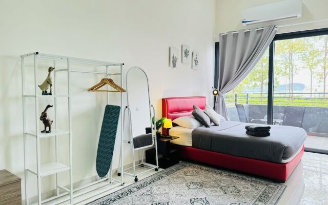 CoreSoho Suite by BKAstaycation KotaWarisan Sepang KLIA Airport, Free WiFi