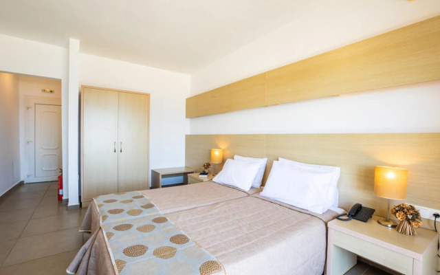Apolis Beachscape Hotel