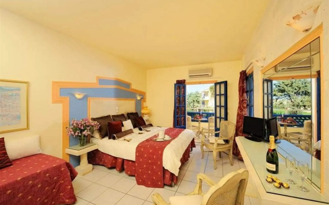 Parthenis Hotel & Suites