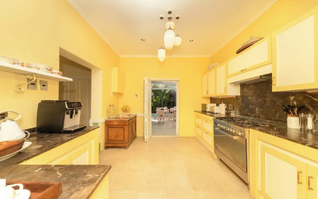 Amina Boutique Hotel