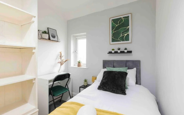 Leeds Luxury 3-bedroom Retreat