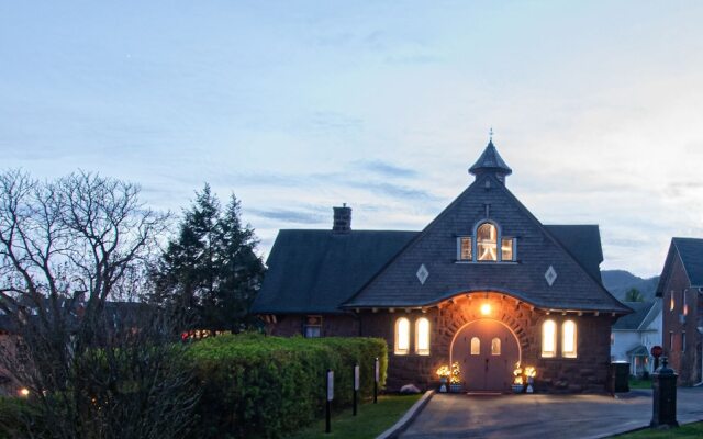 Reynolds Mansion B&B