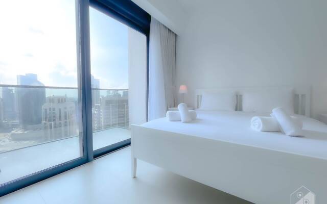 Stunning Apt with Breathtaking Views Downtown