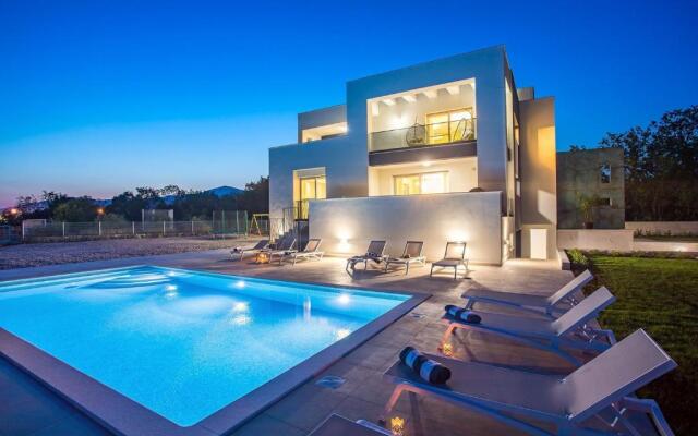 Villa Marijeta exclusive 5 star villa with 50sqm private pool, 6 bedrooms and playroom