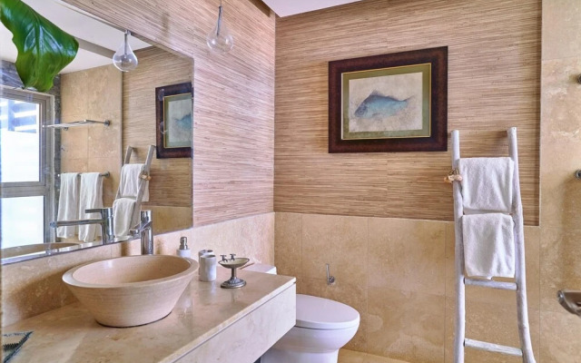 Luxury Beachfront Condo w Ocean View A-201