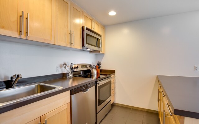Watermark Kendall West by Bluebird Suites