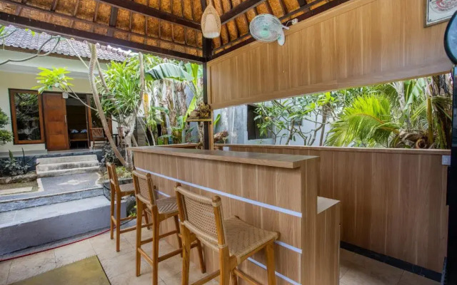 The Tanis Villas & Lembongan Express Bali