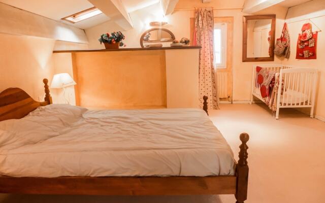 Spacious Holiday Home in Narbonne With Swimming Pool