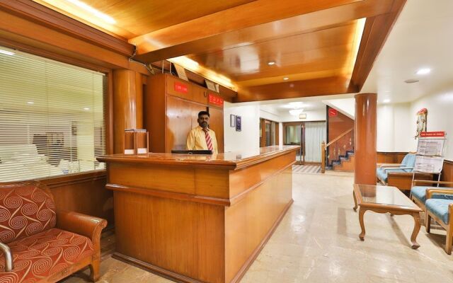 OYO 23337 Flagship Ashram Road