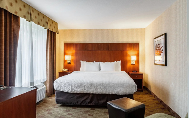 Clarion Hotel Portland Airport