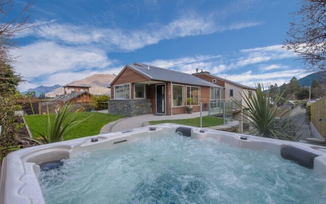 Central Queenstown Luxury Hideaway