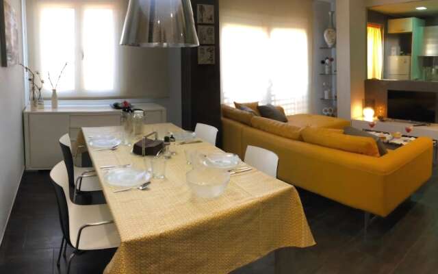 Petit Plaer by Hauzify